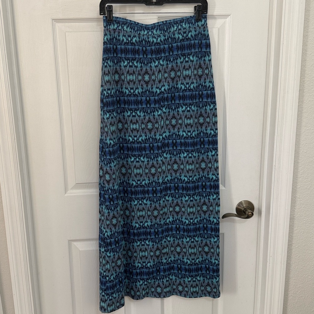 American Eagle Outfitters women’s Blue Tribal Boho High Slit Maxi Skirt - Picture 5 of 5